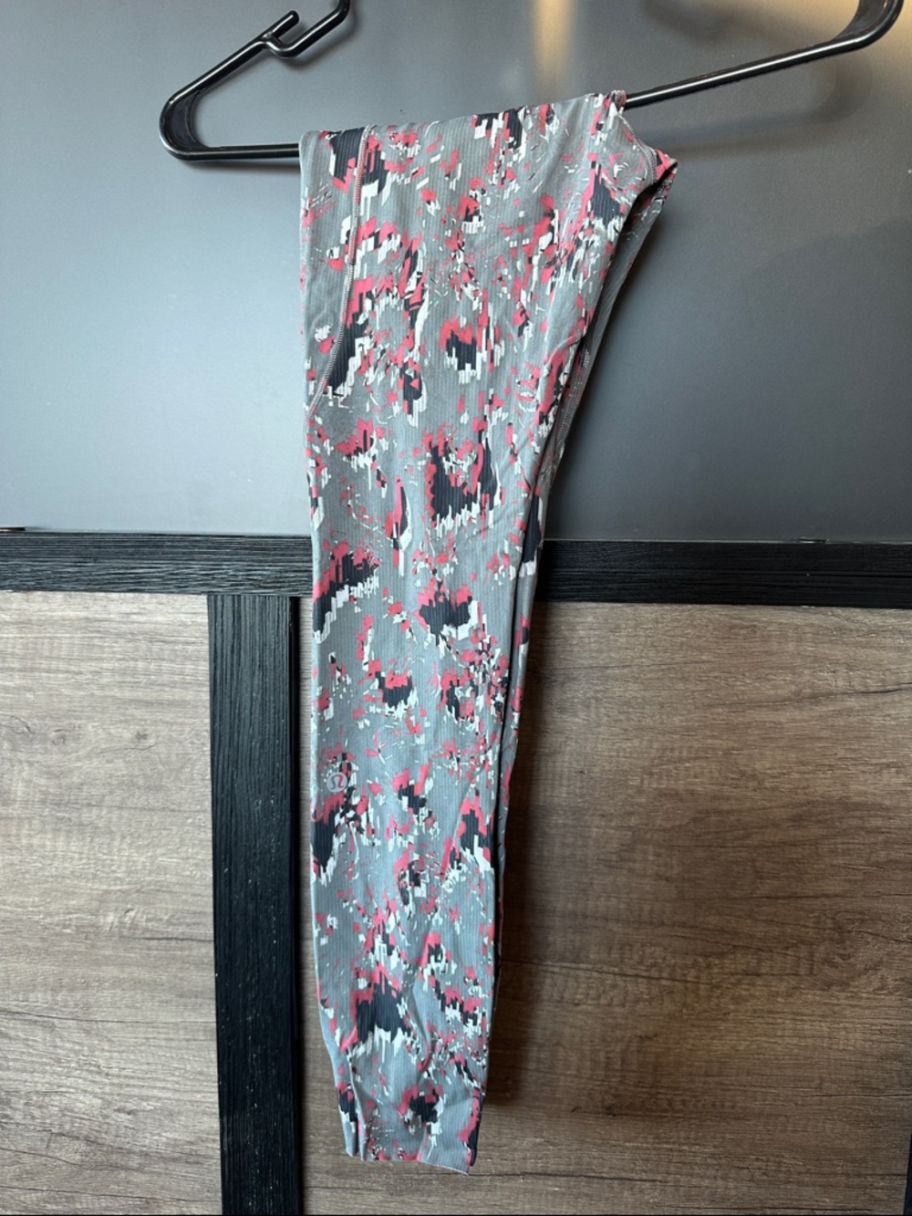 lululemon athletica Gray Pink Abstract Print Leggings